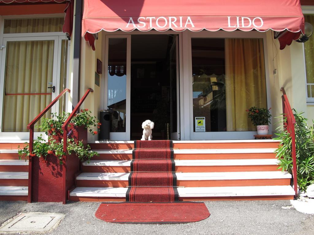 Hotel Astoria Lido Sirmione Eksteriør bilde