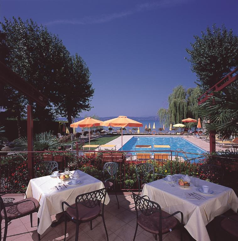 Hotel Astoria Lido Sirmione Eksteriør bilde