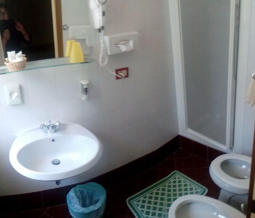 Hotel Astoria Lido Sirmione Eksteriør bilde